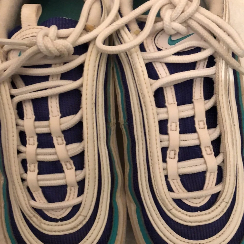 NIKE AIR VAPORMAX 97 GS WHITE INDIGO BURST RUNNING SNEAKERS MENS-BOYS SIZE 5.5Y